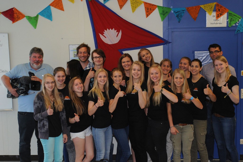 Stolz präsentiert das TEam zusammen mit dem Team vom ZDF die Aktion.
