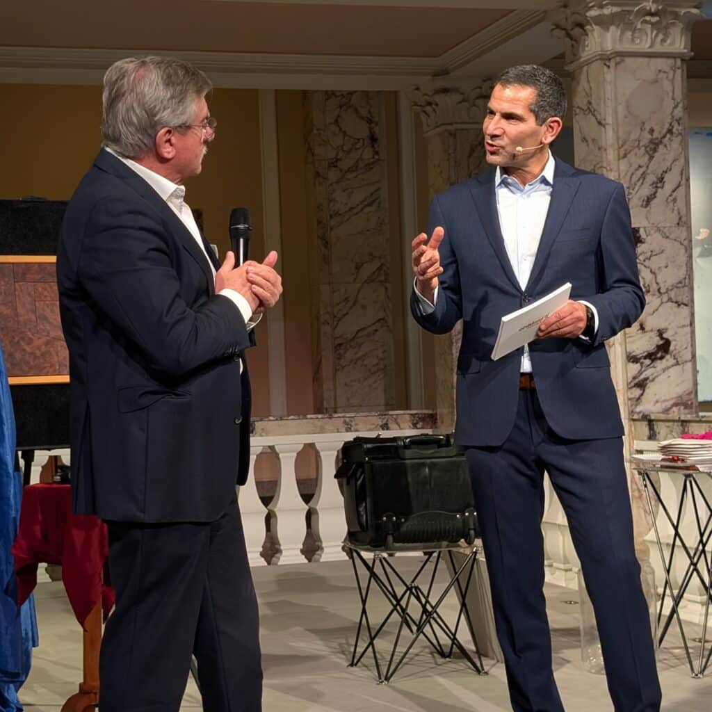 Dr. Walter Huber Tanja mit Mitri Sirin bei Purpose in Action