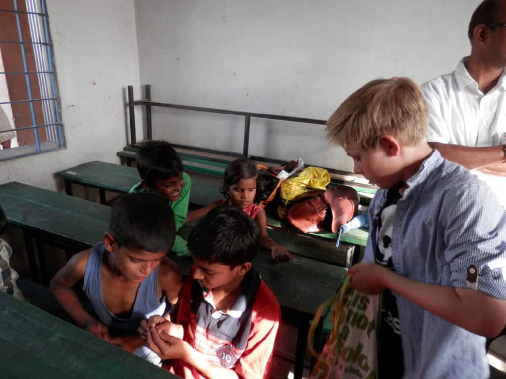 Thorben 2014 zu Besuch bei den von Childaid unterstützten Schulen in Indien